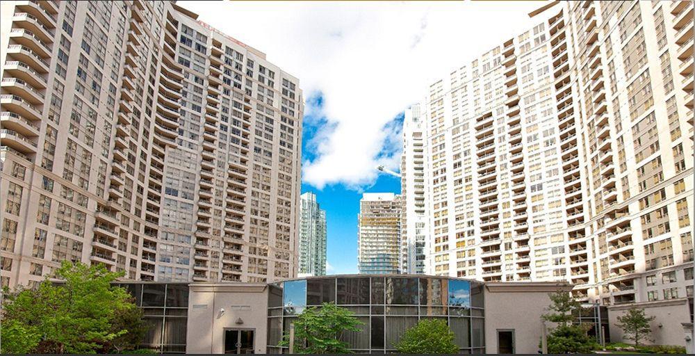 Downtown Mississauga Executive Suites Sq1 Ngoại thất bức ảnh