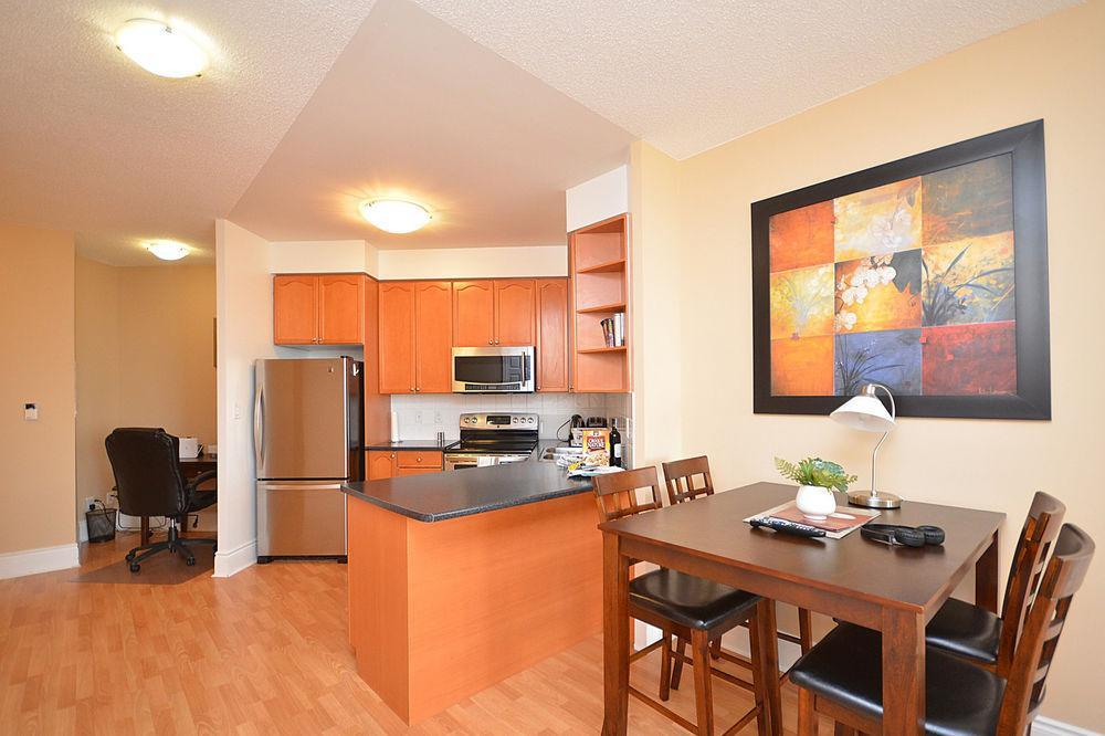 Downtown Mississauga Executive Suites Sq1 Ngoại thất bức ảnh
